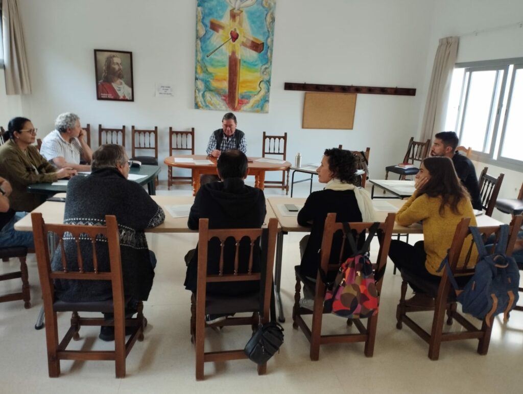 Militants de Còrdova participant a l'Inici de curs a la parròquia de "Las Margaritas".