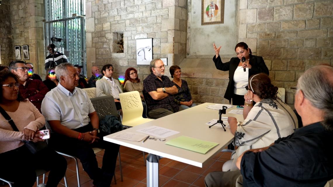 Momento del encuentro con la comunidad ecuatoriana en Sant Pau del Camp.
