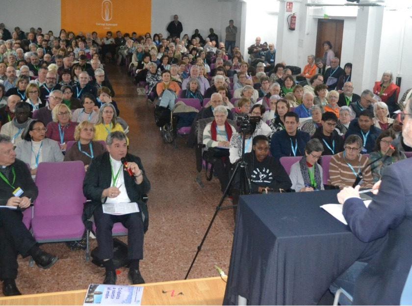 Laicado en la vida pública que frente el odio practica el amor