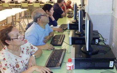 Curso de informática para gente del barrio de San Antón (Elche)*